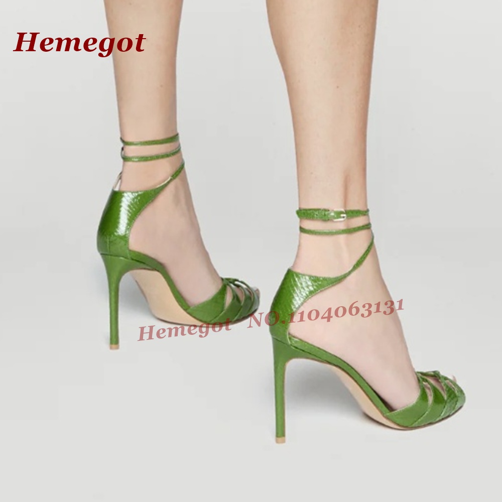 Green Croc-Pattern Strappy San - đánh giá và giá Sandal Strappy Heeled
